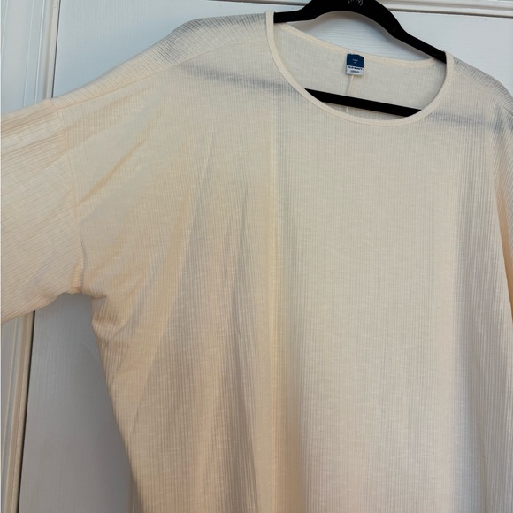 NWT Old Navy Women's Cream Short Sleeve Top - Picture 2 of 5